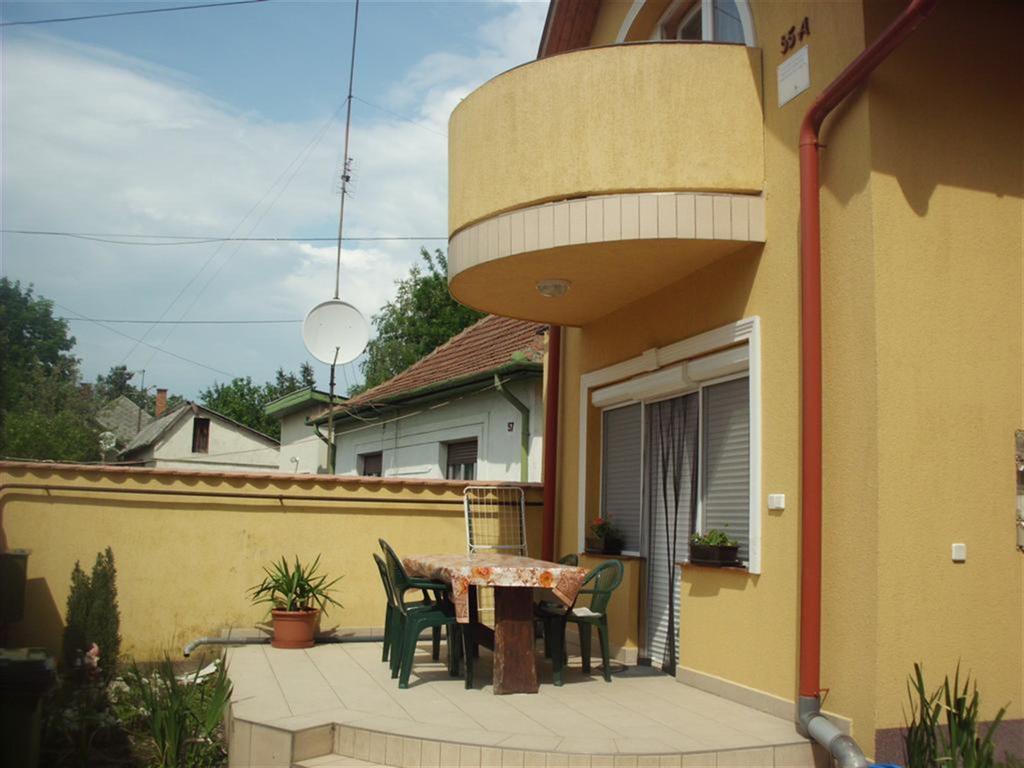 Andrea Apartman Hajduszoboszlo Luaran gambar