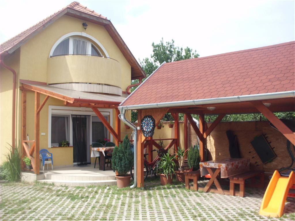 Andrea Apartman Hajduszoboszlo Luaran gambar