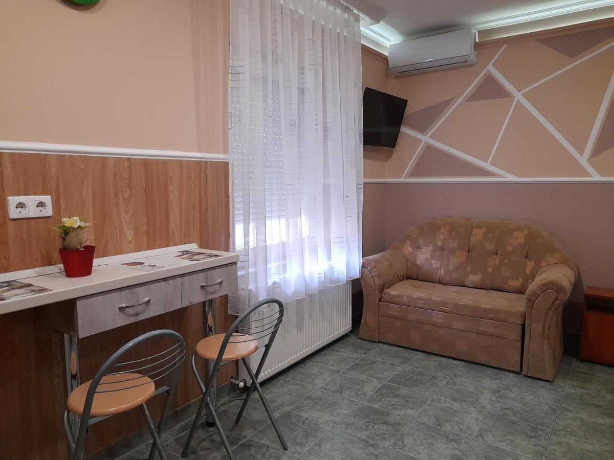 Andrea Apartman Hajduszoboszlo Luaran gambar